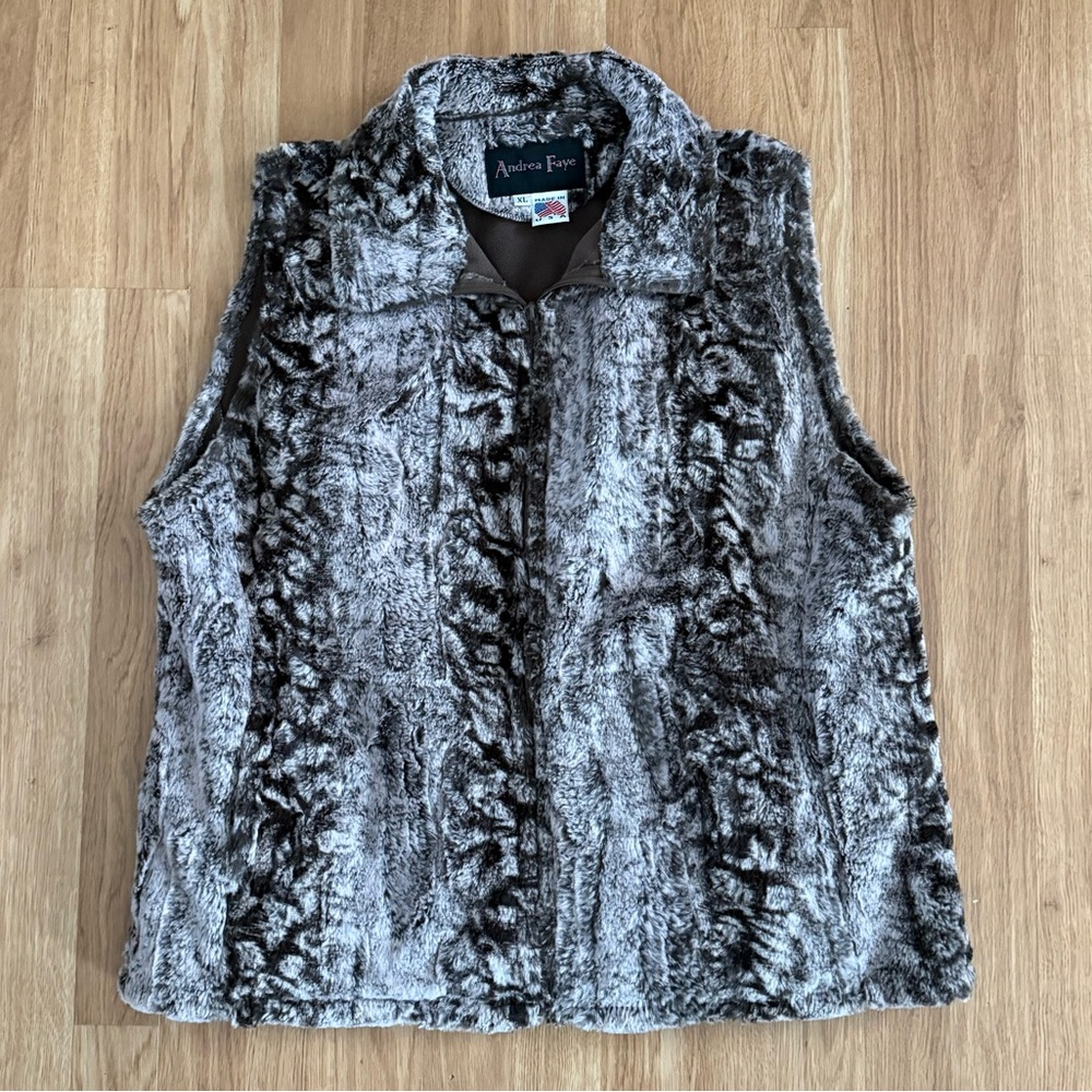 EUC Vintage Andrea Faye Faux Fur Vest - Made In The USA - Brown - XL